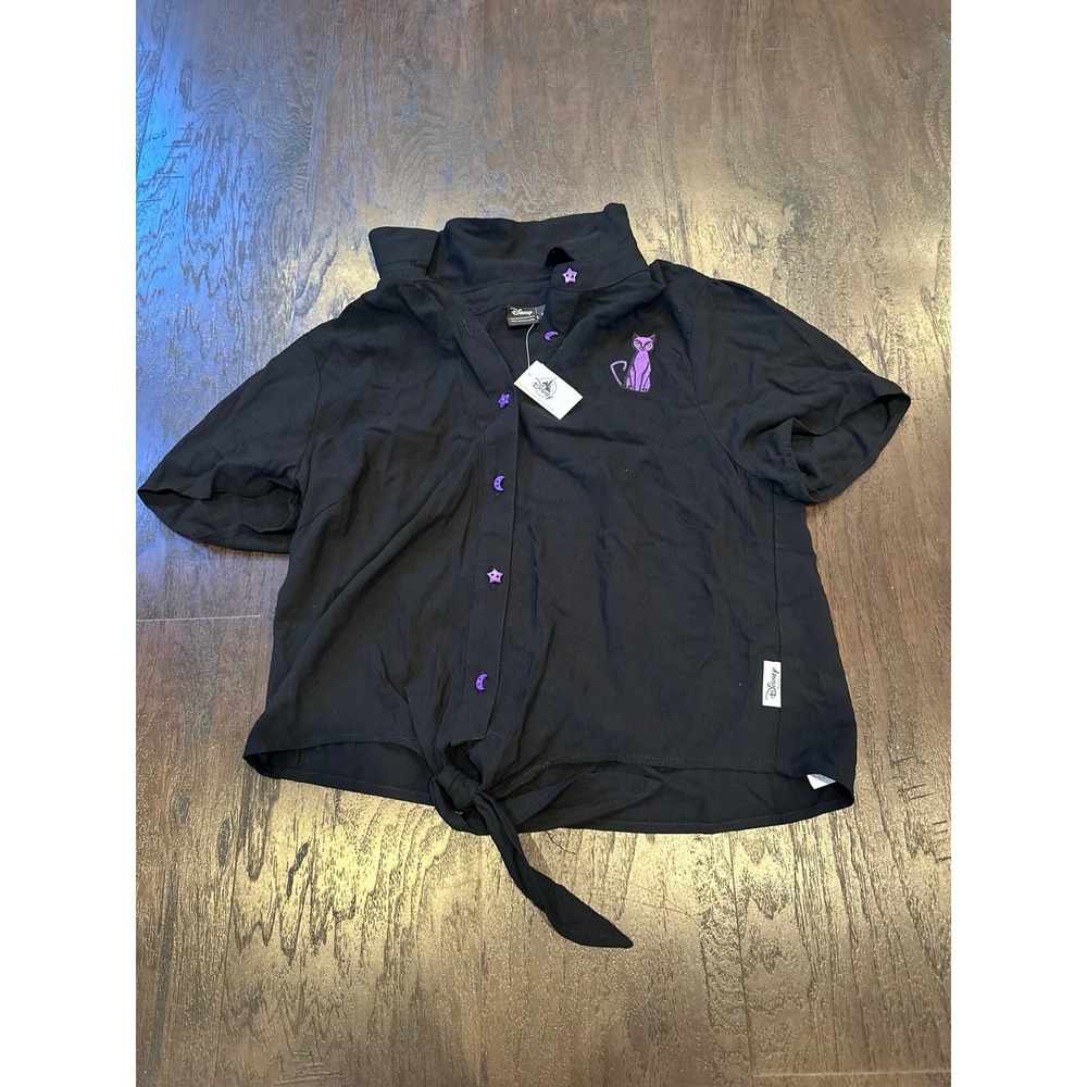 Disney x Her Universe Women's Black Front Tie Hocus Pocus Button Up Shirt g1